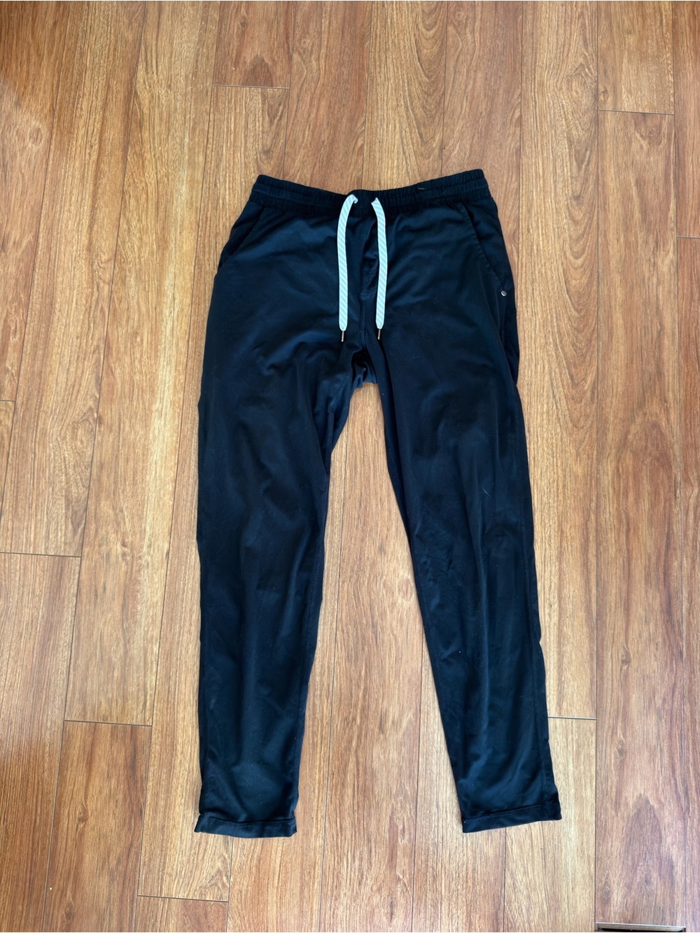 Vuori pants size men’s medium